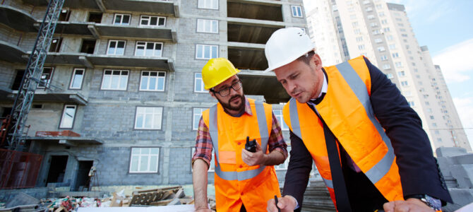 Desafios na Construção Civil: Impacto na Demanda por Equipamentos