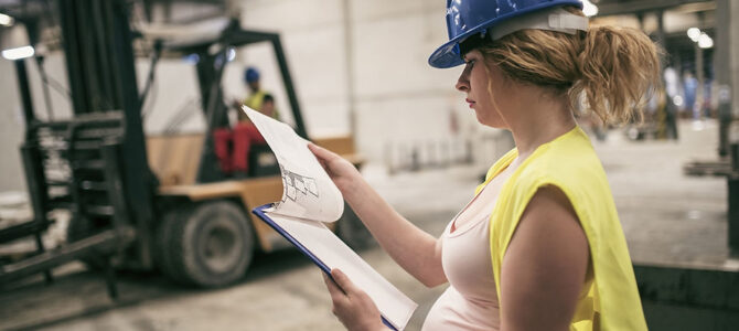 Reintegração de Grávida Demitida é Obrigatória em 2026?